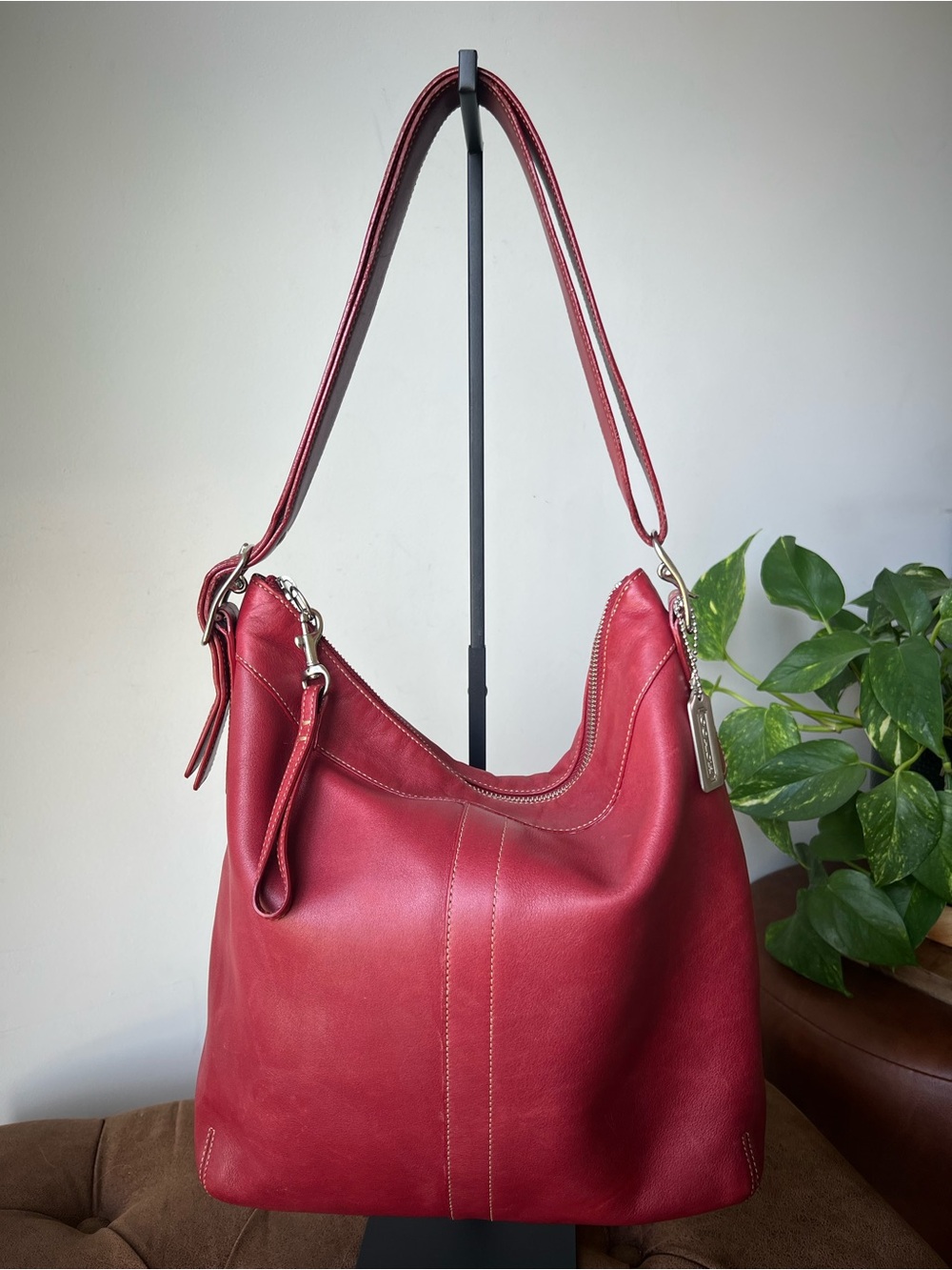 Coach Vintage Legacy Slim Duffel Crossbody Red Leather  Shoulder Bag Style 9188 - Picture 9 of 16